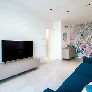 Sette - By Myhomeincomo Apartment